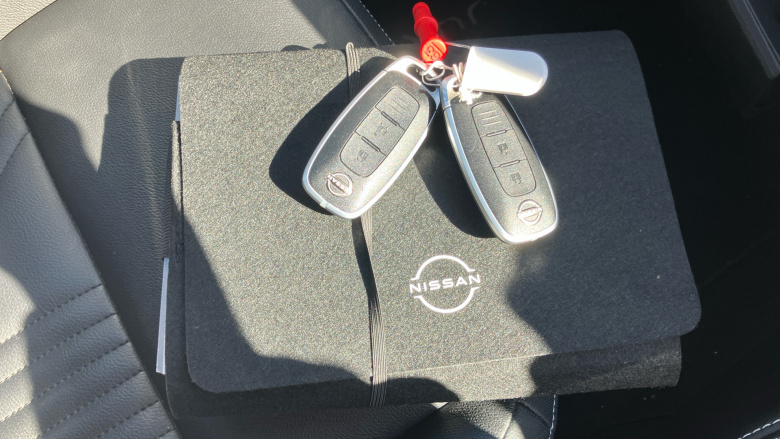 Nissan Juke 1.0 DiG-T Tekna 5dr Petrol Hatchback